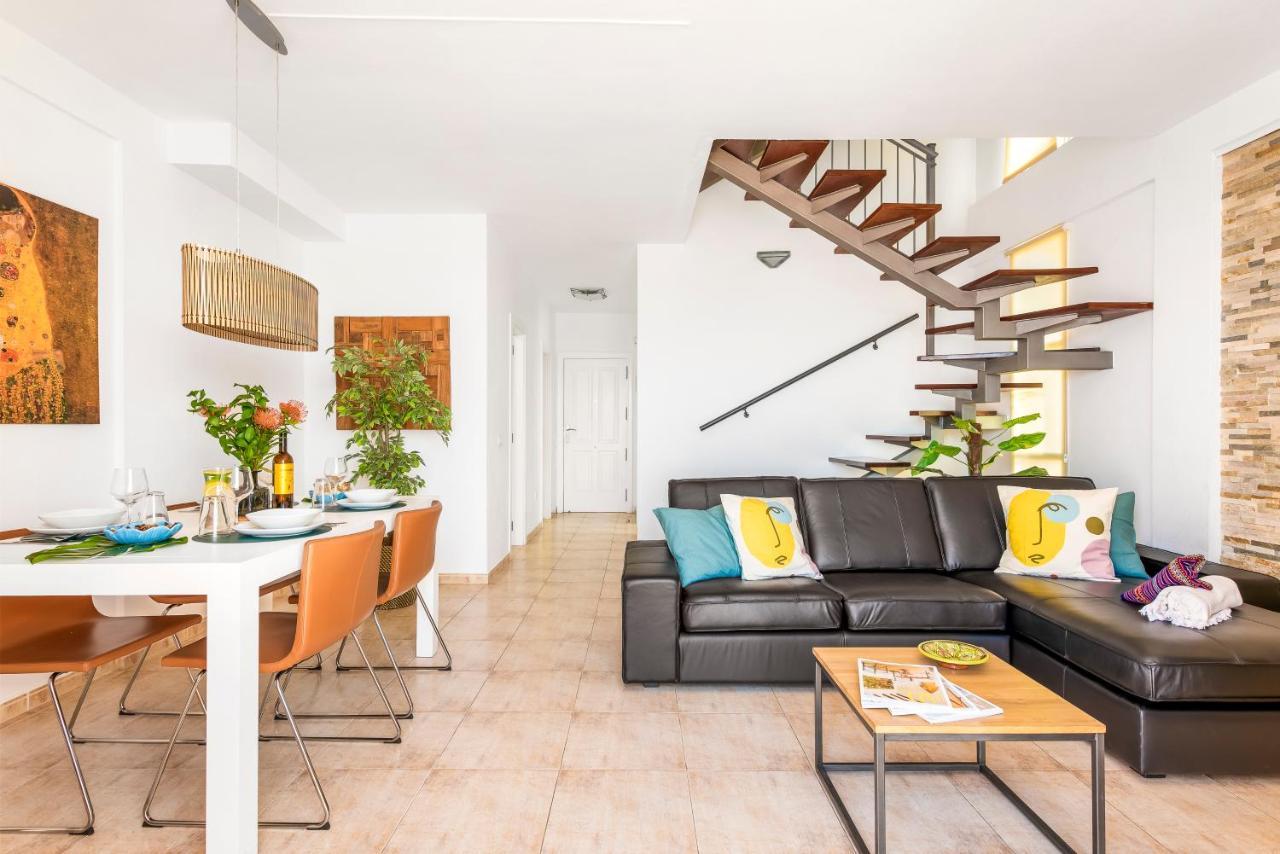 Beachfront Triplex With Swimming Pool & Parking Radazul Luaran gambar